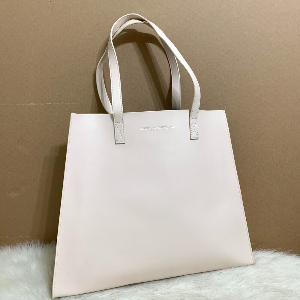 NARCISO RODRIGUEZ Parfums X-Large Pale Blush Cream Ivory Vinyl N/S Utility Tote